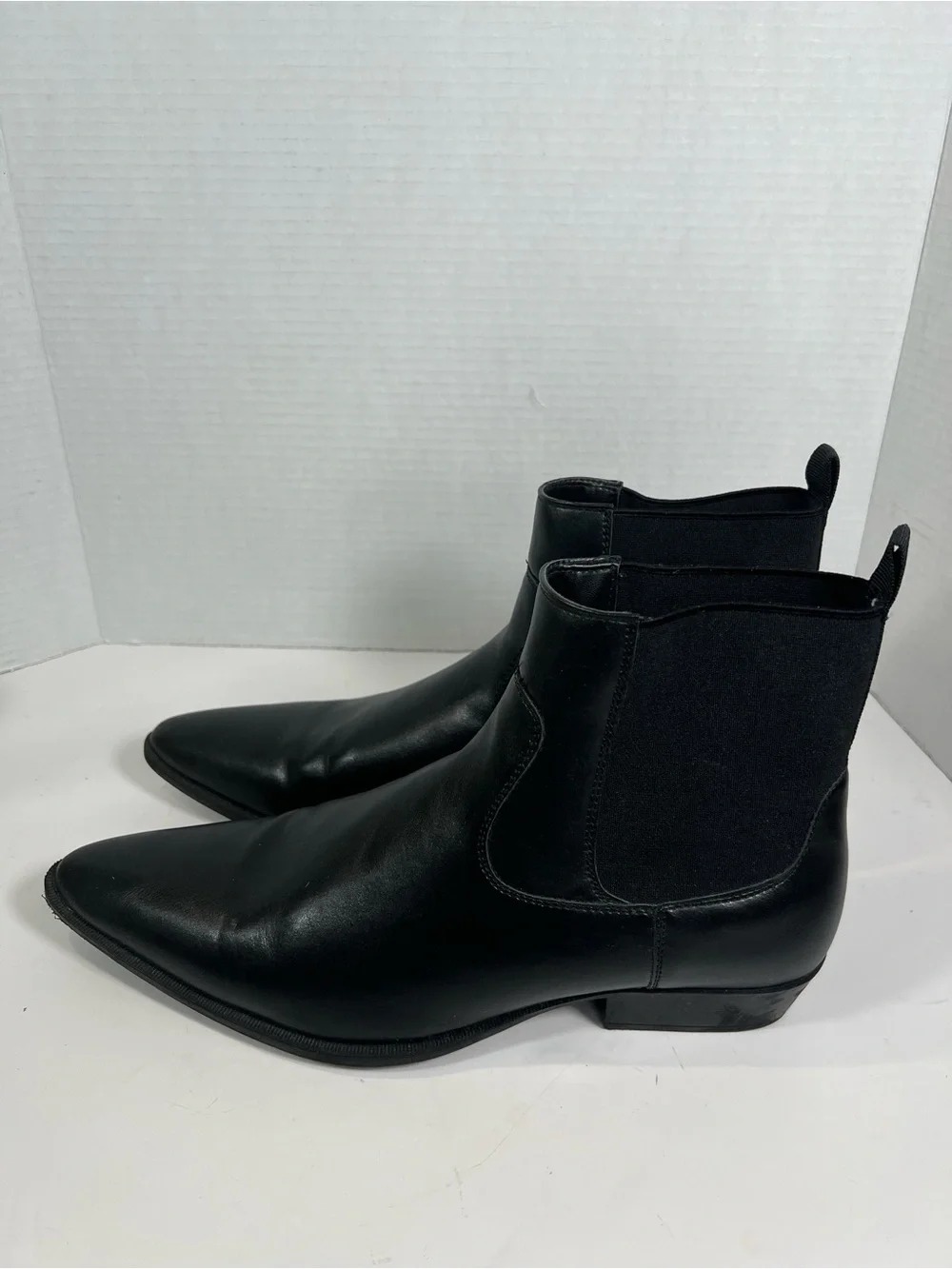 ASOS Design Men’s Black Pointed Toe Chelsea Boots Size 11